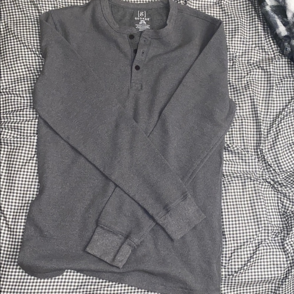 Small Long sleeve